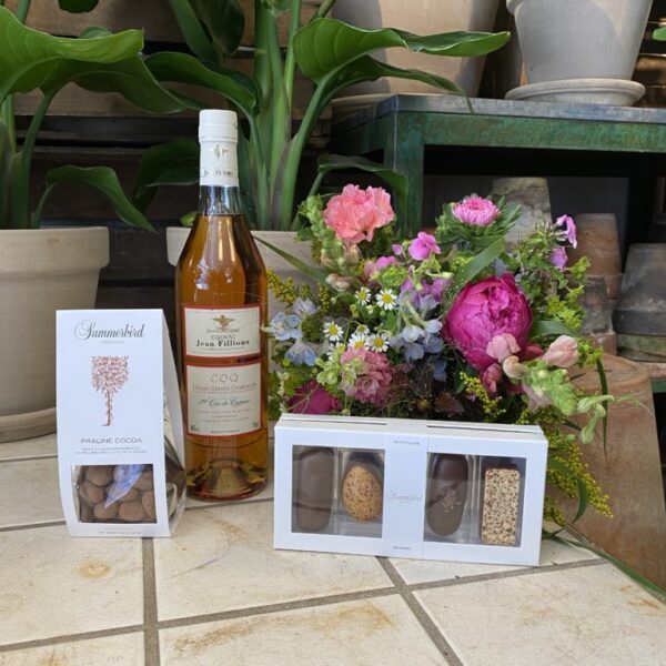 Gaveide Cognac, chokolade og blomster - Happyflower-dk