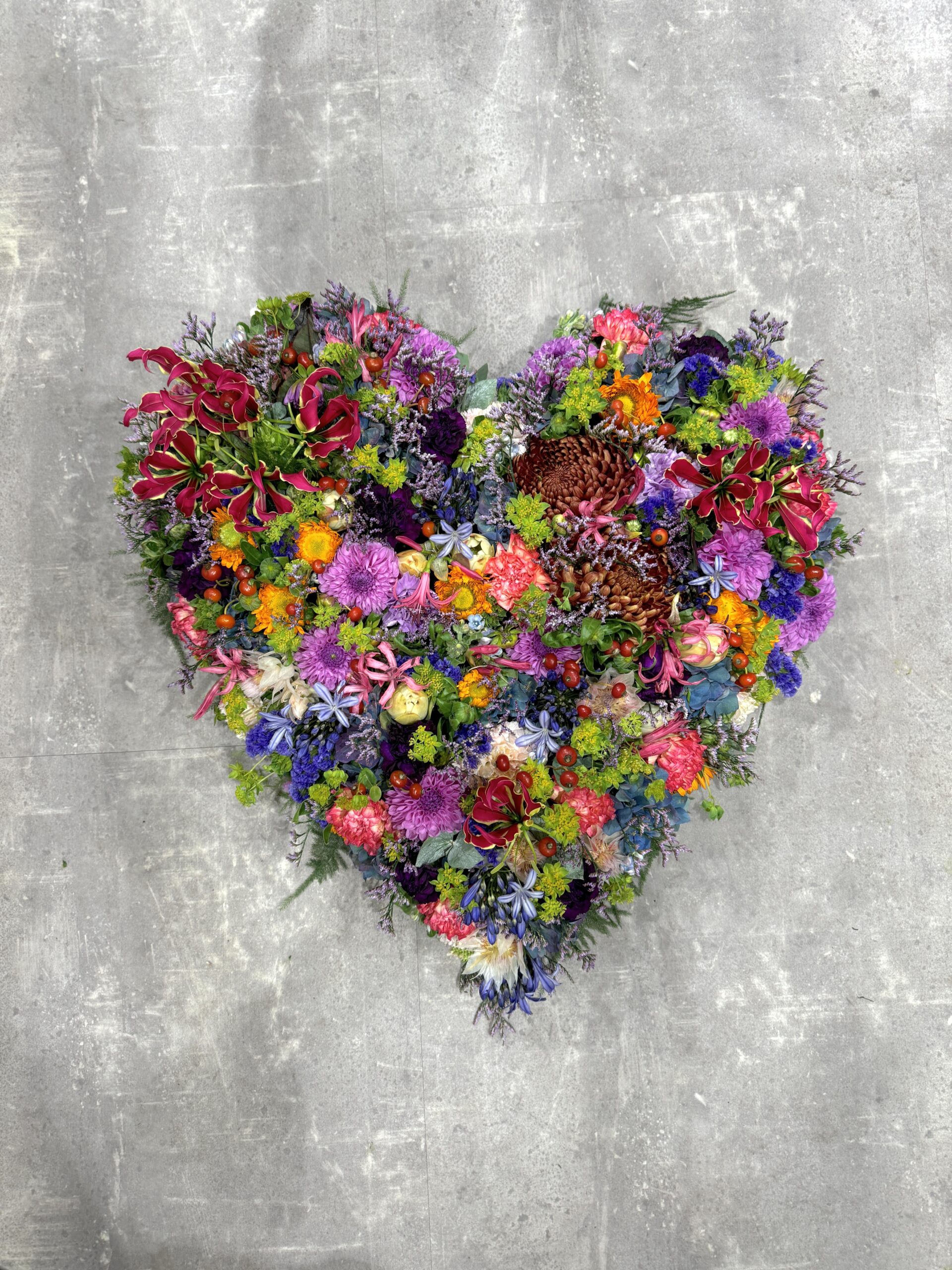 Hjerte - Blomster til begravelse - Happyflower-dk Hjerte - Blomster til begravelse - Happyflower-dk